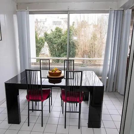 Lovely Spacious Flat-heart Of 15eme アパート *